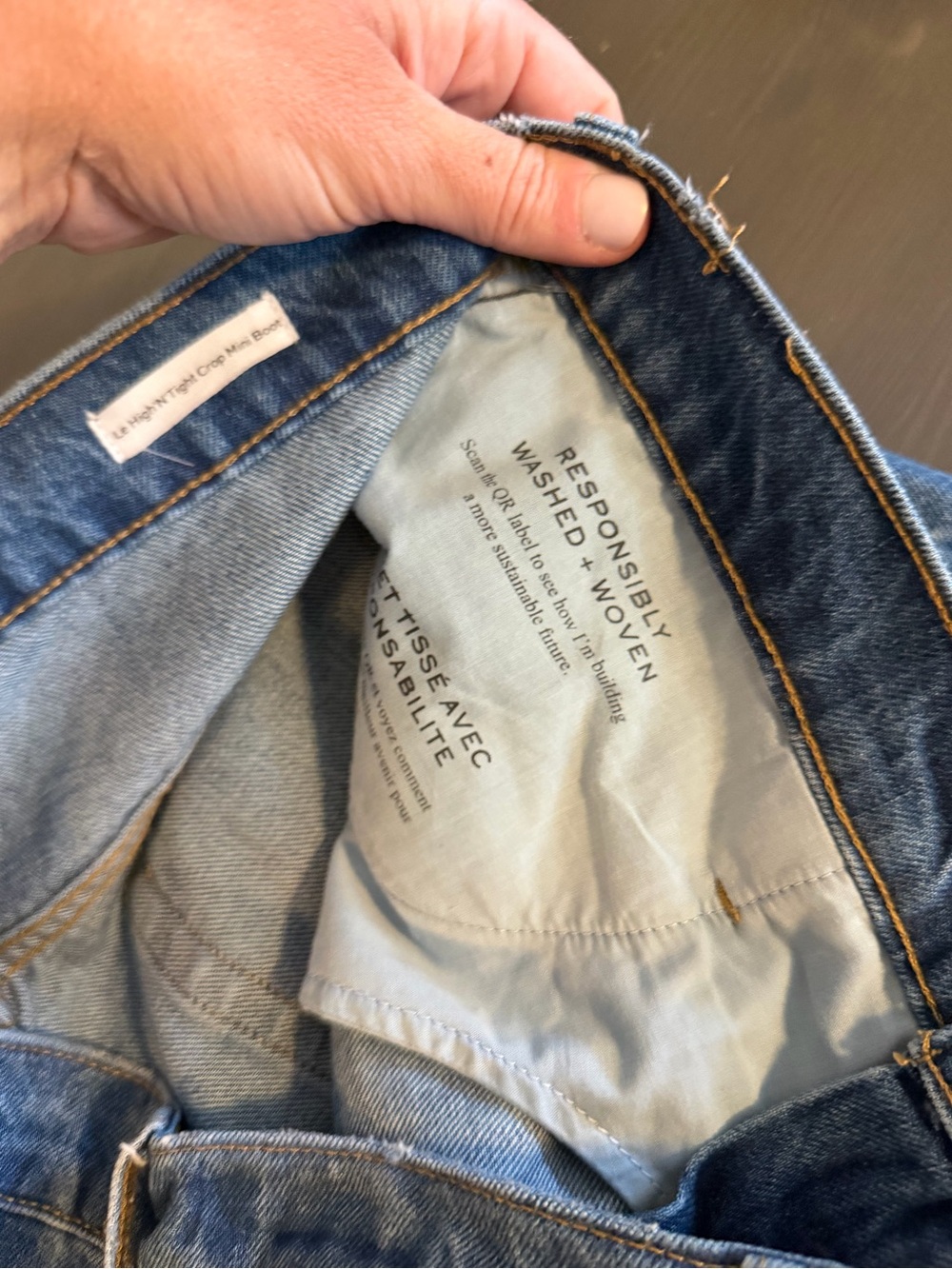 Frame Denim High-Rise Wide-Leg Jeans in Medium Blue - Picture 6 of 9